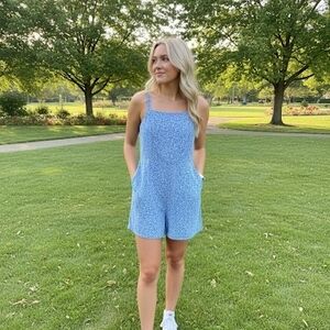 Old Navy Blue and White Patterned Garment